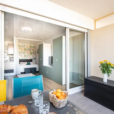 L'hacienda-300m A Pied-piscine Dans Residence-terrasse-4 Personnes Apartment *