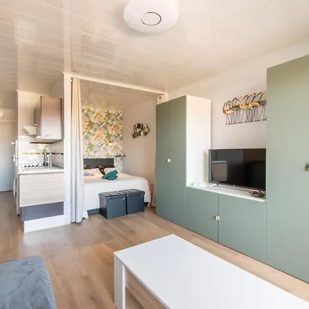 L'hacienda Grau Du Roi Cosy 4 Pers Avec Piscine Dans Calme Belle Terrasse Coin Nuit Separe A 200 M De La Apartment