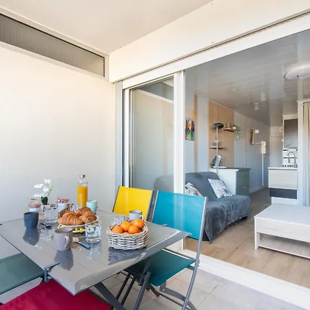 L'hacienda-300m A Pied-piscine Dans Residence-terrasse-4 Personnes Apartment