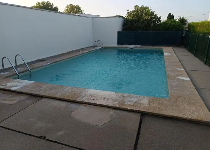 L'hacienda Grau Du Roi Cosy 4 Pers Avec Piscine Dans Calme Belle Terrasse Coin Nuit Separe A 200 M De La
